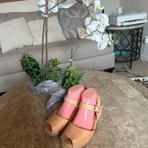 MIA 'Anja'  Tan Leather Sandals with Buckle size 39